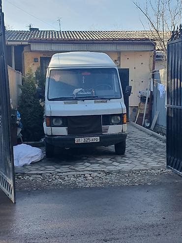 mercedesbenz унаа: Mercedes-Benz T1: 1990 г., Дизель, Van — 1