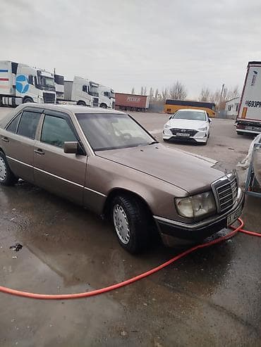 mers 210: Mercedes-Benz W124: 1989 г., Седан — 2