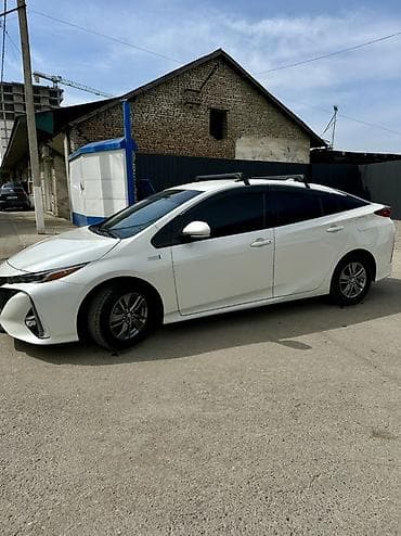 hybrid: Toyota Prius: 2017 г., 1.8 л, Вариатор, Гибрид, Хэтчбэк — 3