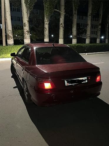 Honda Accord: 2001 г., 2 л, Автомат, Бензин, Седан