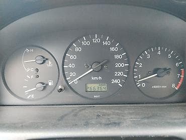 Mazda: Mazda 626: 1999 г., 1.8 л, Механика, Бензин, Универсал — 10