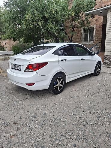 e2 byd: Hyundai Solaris: 2014 г., 1.6 л, Автомат, Бензин, Седан — 1
