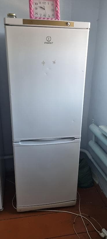 Техника и электроника: Холодильник Indesit SB 167.027, двухкамерный, нижняя морозилка — 1