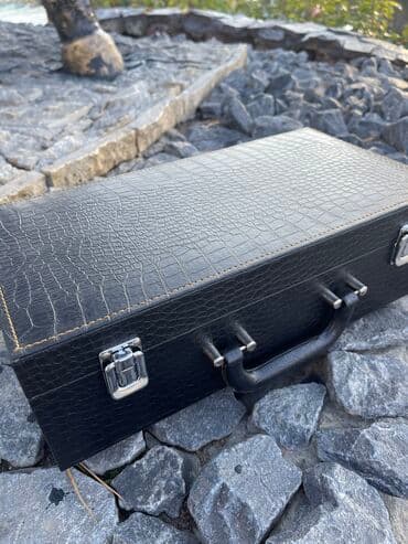 из серебра: • Набор : Кувшин и рюмки в чемодане. • Чемодан(экокожа имитация — 2