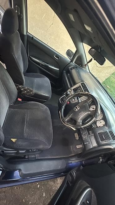 Продажа авто: Honda Stream: 2001 г., 2 л, Автомат, Бензин, Минивэн — 6