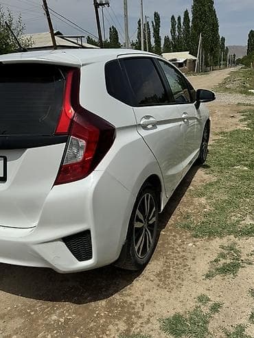 гольф стартер: Honda Fit: 2015 г., 1.5 л, Автомат, Бензин, Хэтчбэк — 7
