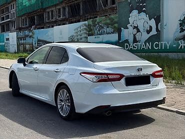 avalon 2017: Toyota Camry: 2018 г., 2.5 л, Вариатор, Гибрид, Седан — 4