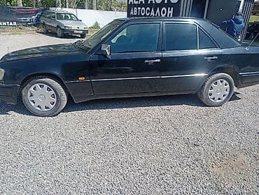 Mercedes-Benz E-Class: 1995 г., 2 л, Автомат, Газ, Седан — 3