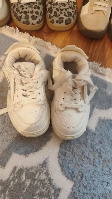 персиковый: Детская обувь (два вида): 1) Кроссовки белые 400 розовый босоножки — 1