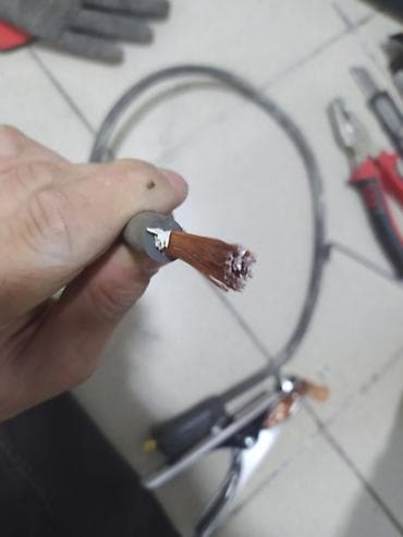 мед кабел: Кабель медный. мягкий. на держак. 7 метров. б.у. цена 2000 сом. мкр — 2