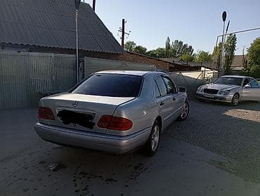 Mercedes-Benz E-Class: 1995 г., 2 л, Автомат, Бензин, Седан