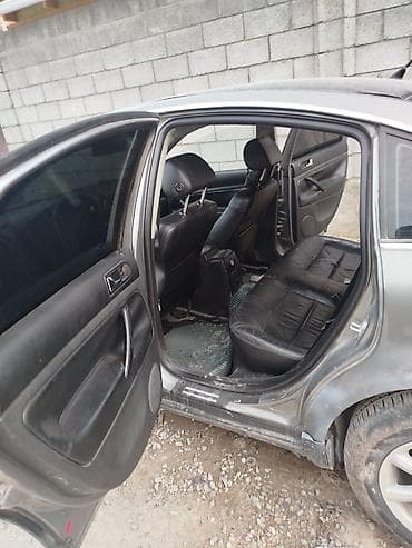 сидения на пассат: Volkswagen Passat: 2003 г., 1.8 л, Автомат, Бензин, Седан — 8