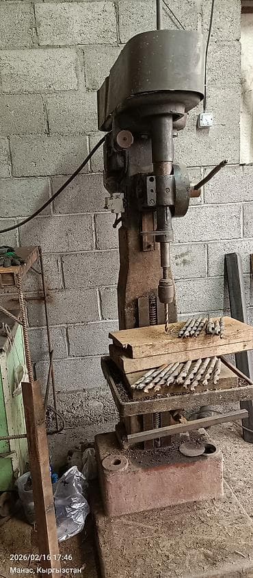 компрессоры для краски: Настольный/напольный вертикальный сверлильный станок с ременным — 6