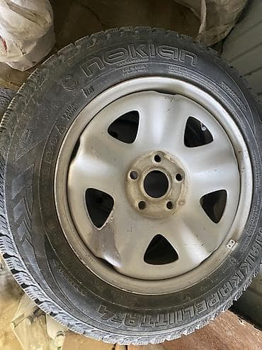 Колеса в сборе 195 / 65 / R 15, Зимняя шипованная, Комплект, Легковые, Железные, отверстий - 5