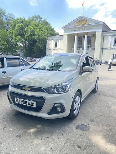 Транспорт: Chevrolet Spark: 2016 г., 1 л, Вариатор, Бензин, Хетчбек — 2