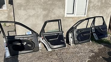 разболтовка 5 130: Дверь Комплект Audi — 1