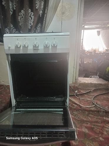 Газовая плита Hansa, классическая белая. Характеристики: - 4 газовые — 4