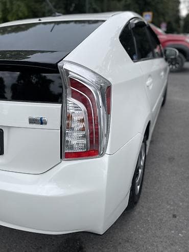 e2 byd: Toyota Prius: 2012 г., Гибрид, Хэтчбэк — 7