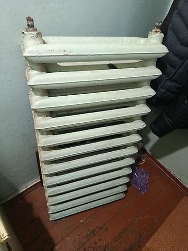 party box: Чугунный радиатор отопления (горизонтально‑секционный). Описание: - — 2