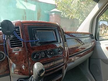 фура рено т: Легкий грузовик, Mercedes-Benz — 7