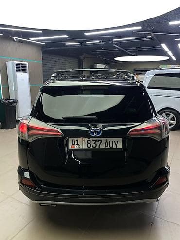 подушка даф: Toyota RAV4: 2017 г., Автомат, Бензин, Кроссовер — 2