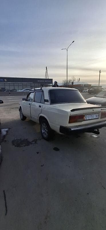 ВАЗ (ЛАДА) 2107: 1986 г., 1.7 л, Механика, Бензин, Седан