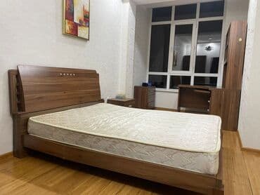 спалный кровать бу: Продаётся стильная и прочная кровать. Материал - натуральное дерево с — 1