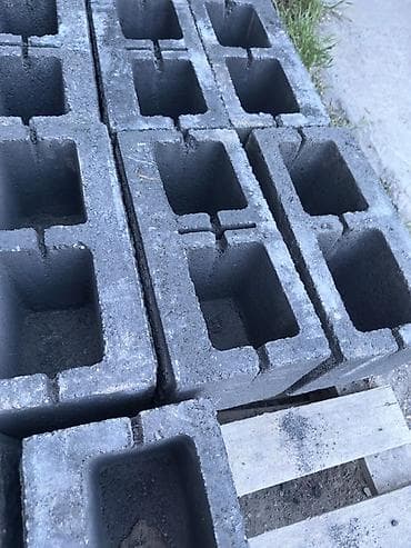 тошок жумуш: Ищем 2 человек для выполнения работ по укладке брусчатки. Условия — 1