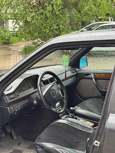сигнал на машину: Mercedes-Benz W124: 1994 г., 2.8 л, Ручные, Газ, Седан — 5