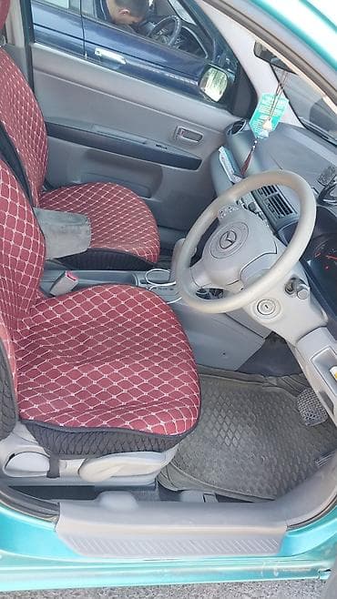 Mazda Demio: 2003 г., 1.3 л, Автомат, Бензин, Хетчбек — 6