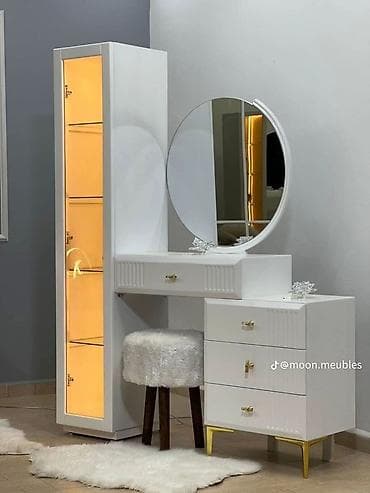 Вешалки: Туалетные столики с подсветкой и прикроватные тумбы - Современные — 2