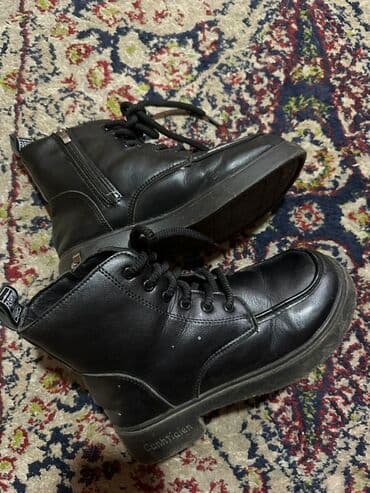 фирменная обувь из италии: Черные лоферы на массивной рифленой подошве, выполненные из гладкой — 3