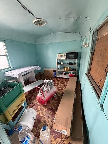 сдаю времянку в лебединовке: Передвижной вагончик-бытовка на шасси Описание: - Металлический — 4