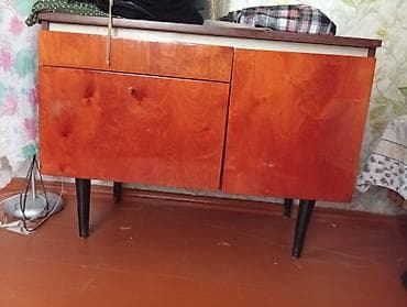 вещи для женщин: Стенка-шкаф, Тип стенки-шкафа: Советская, Для зала, Особенности: Для хранения посуды — 2