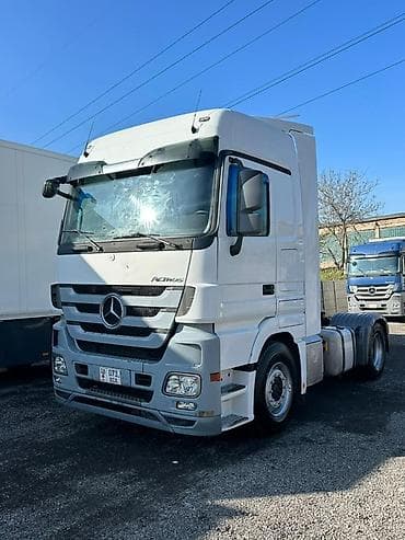 Тягач, Mercedes-Benz, Без прицепа