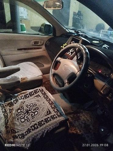 mark 2 qualis: Toyota Gaia: 2002 г., 2 л, Автомат, Бензин, Минивэн — 5