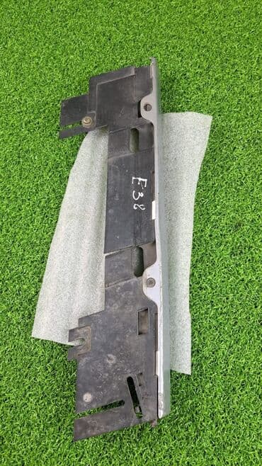 e38: Ресничек под фару (накладки под фару),снят с машины BMW E38 до — 1