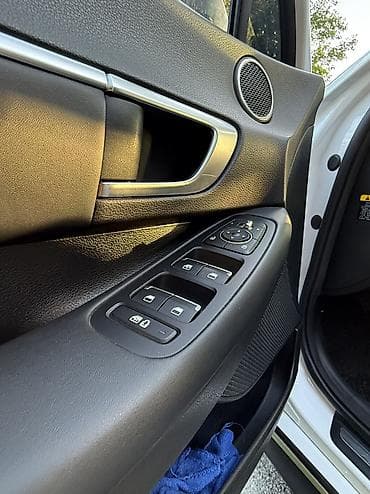 bmb 5: Hyundai Sonata: 2019 г., 2 л, Автомат, Газ, Фастбек — 10