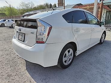 prius plus: Toyota Prius: 2010 г., 1.8 л, Вариатор, Гибрид, Хэтчбэк — 4