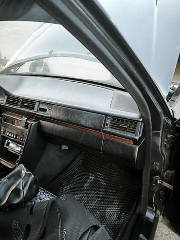 814 d: Mercedes-Benz W124: 1988 г., 2 л, Механика, Бензин, Седан — 7