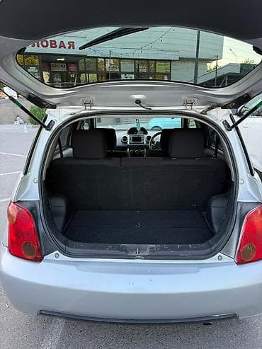 corolla runx: Toyota Ist: 2004 г., 1.3 л, Автомат, Бензин, Хэтчбэк — 3