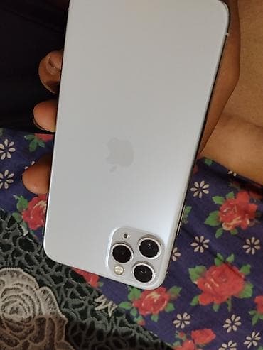 IPhone 11 Pro, Б/у, 64 ГБ, Серебристый, Чехол, 100 %