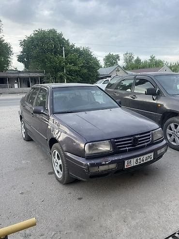 mazda 3: Volkswagen Vento: 1993 г., 2 л, Механика, Бензин, Седан — 3