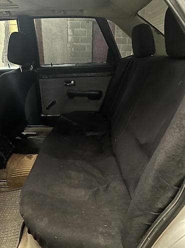 Audi: Audi 100: 1988 г., 2 л, Механика, Бензин, Седан — 3