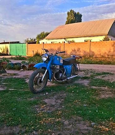 Иж планета 3. Стоит бесконтактное зажигание CDI Заводится без