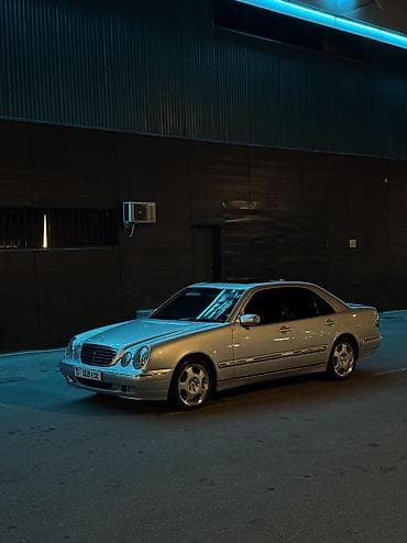 Mercedes-Benz E-Class: 2001 г., 4.3 л, Типтроник, Бензин, Седан — 1