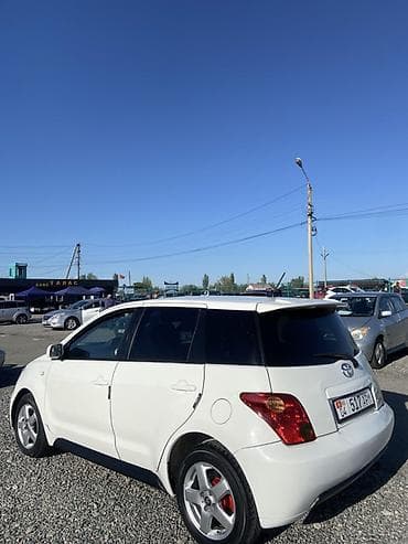 e60 m5: Toyota Ist: 2004 г., 1.5 л, Автомат, Бензин, Хэтчбэк — 4