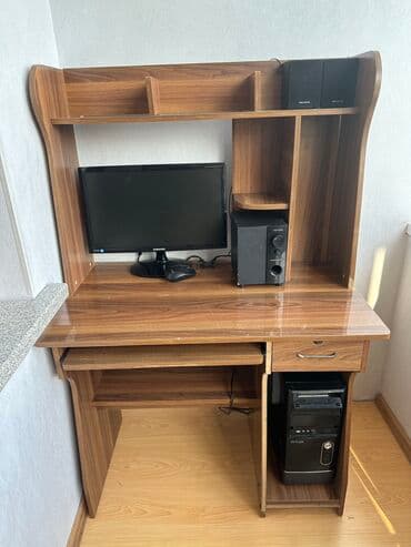 стол офисный бу: Компьютерный стол в хорошем состоянии б/у Высота 168. Длинна 90 — 1