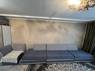 Ашкана бурчтары: Бурчу бар диван, Кутулар менен, Үч кишилик — 1