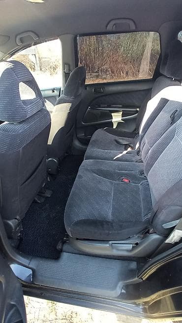 step vagon: Honda Stream: 2001 г., 1.7 л, Ручные, Бензин, Минивэн — 5